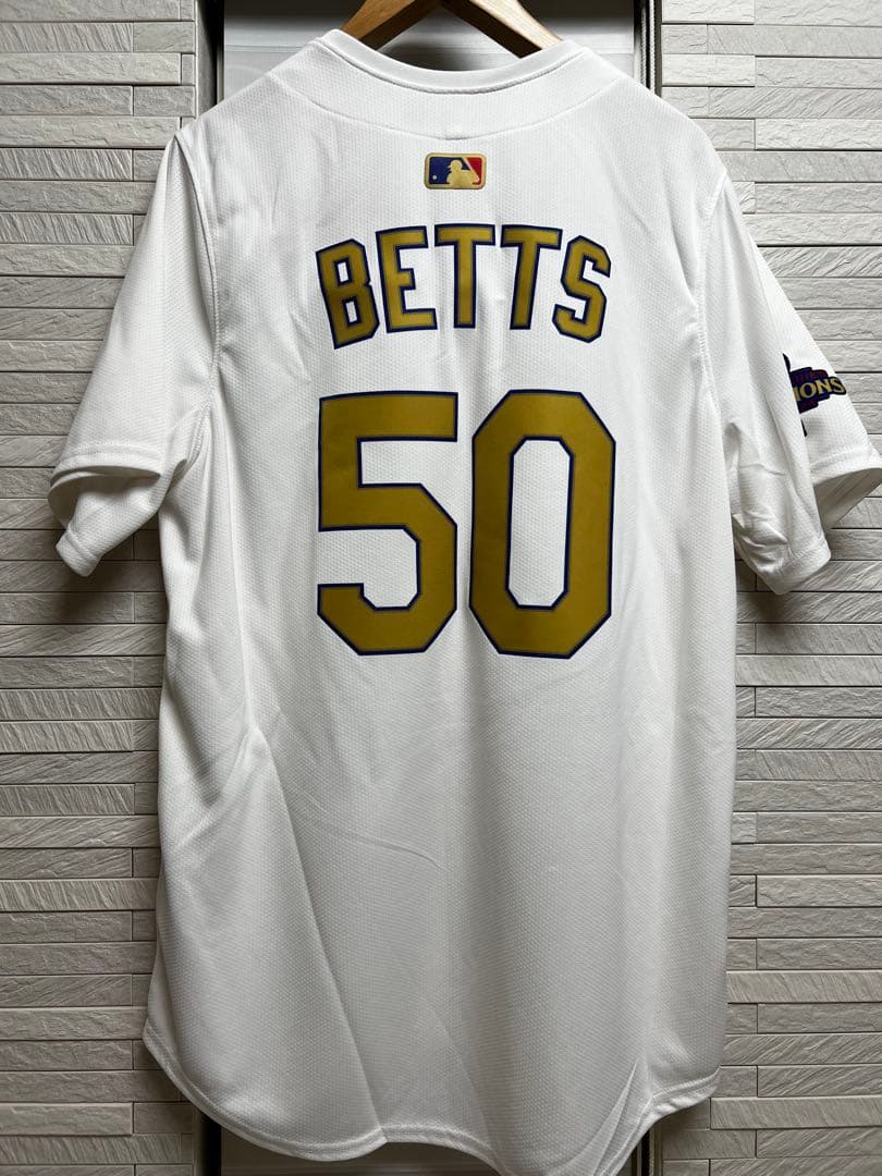 ドジャース ムーキーベッツ ゴールドユニフォーム サイズL 新品タグ付 正規品