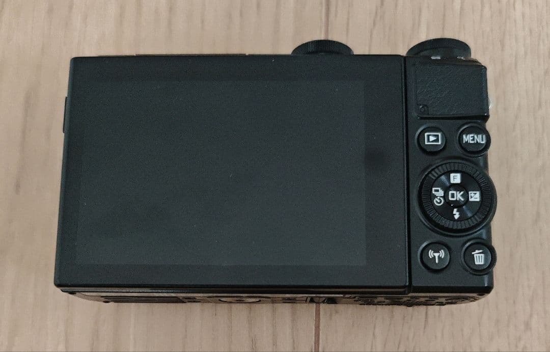 デジタルカメラ Nikon 1J5