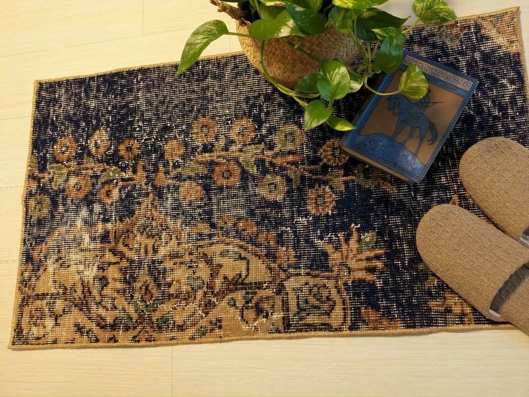 トルコヴィンテージラグ　ミニサイズ　玄関マットサイズ　53×94 ネイビー