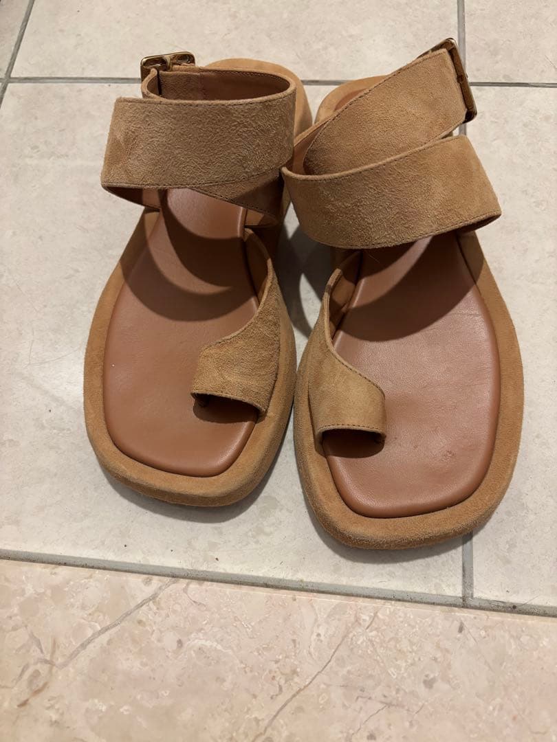 美品！アパルトモン　ジア ボルギーニ】 SUEDE ANKLE STRAP