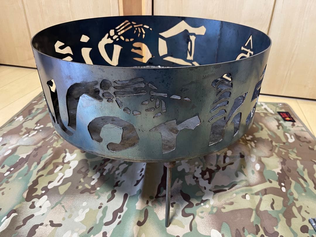 デバイスワークス 山賊マウンテン マウンコル　焚火台