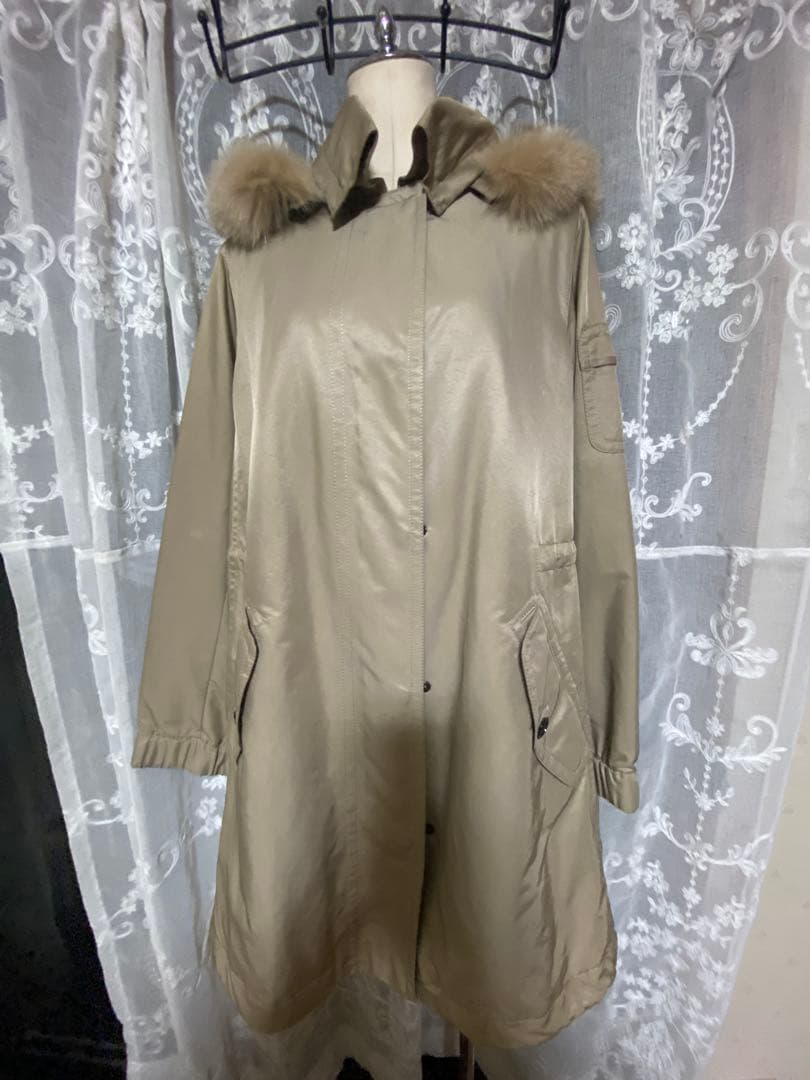 sweet 　　　新品　バーバリーロンドン　　ライナーファー付き