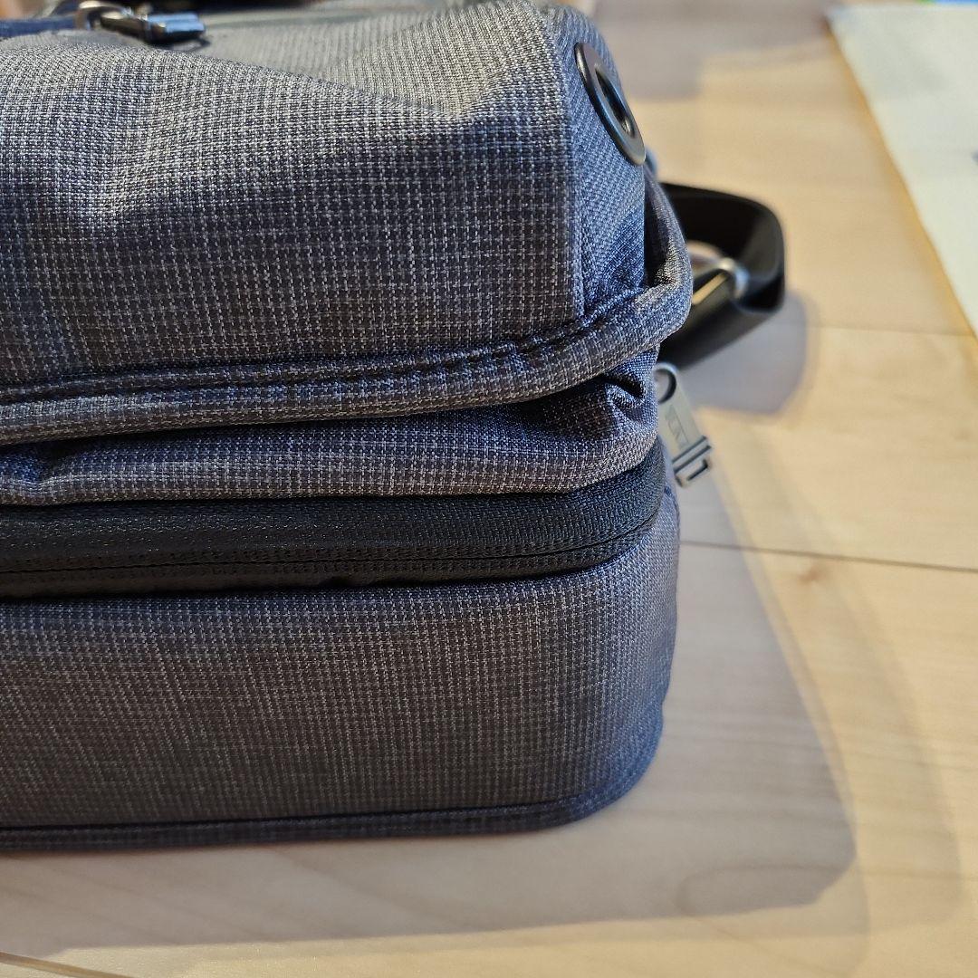 TUMI ビジネスバッグ グレー