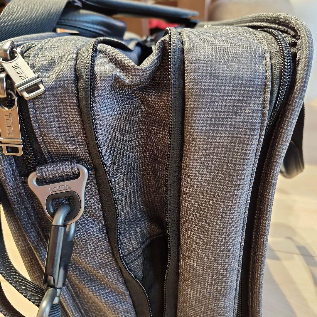 TUMI ビジネスバッグ グレー