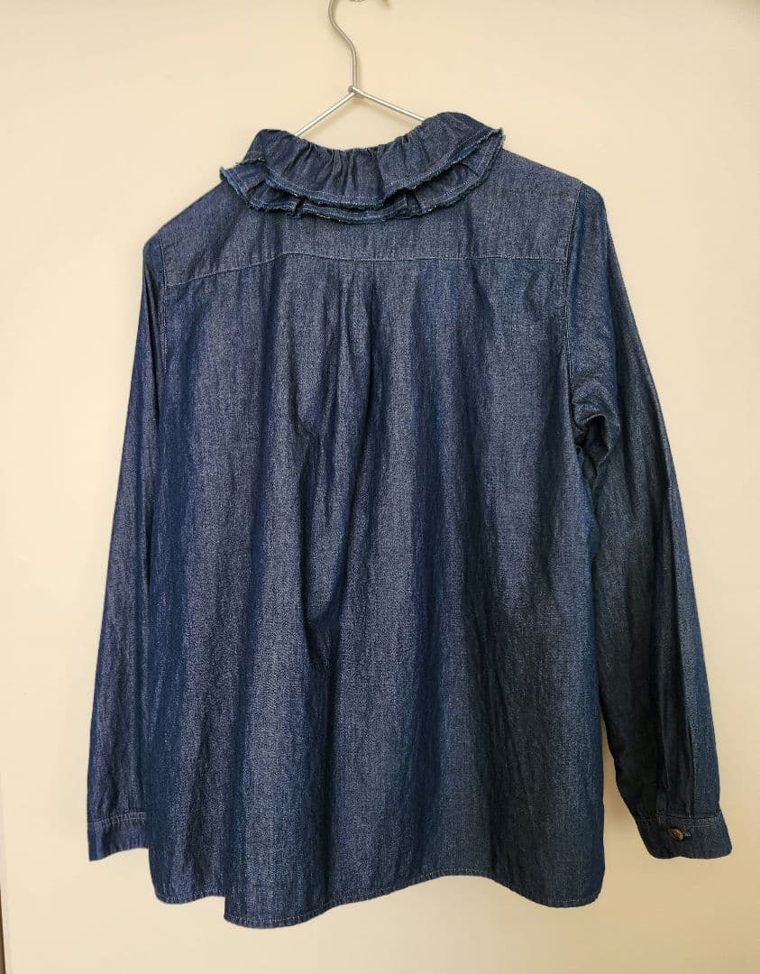 ネストローブ　デニムフリルカラーブラウス