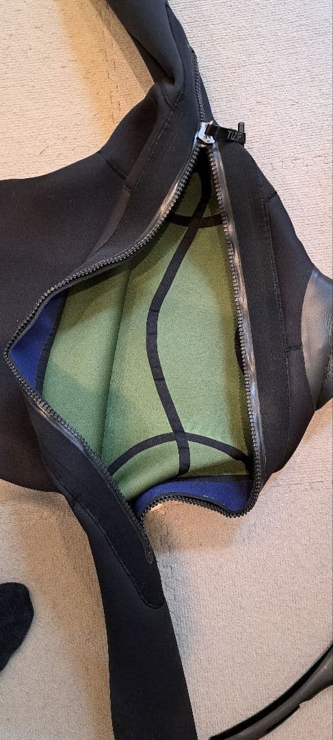 美品　リフス　ドライスーツ　170ー58kg