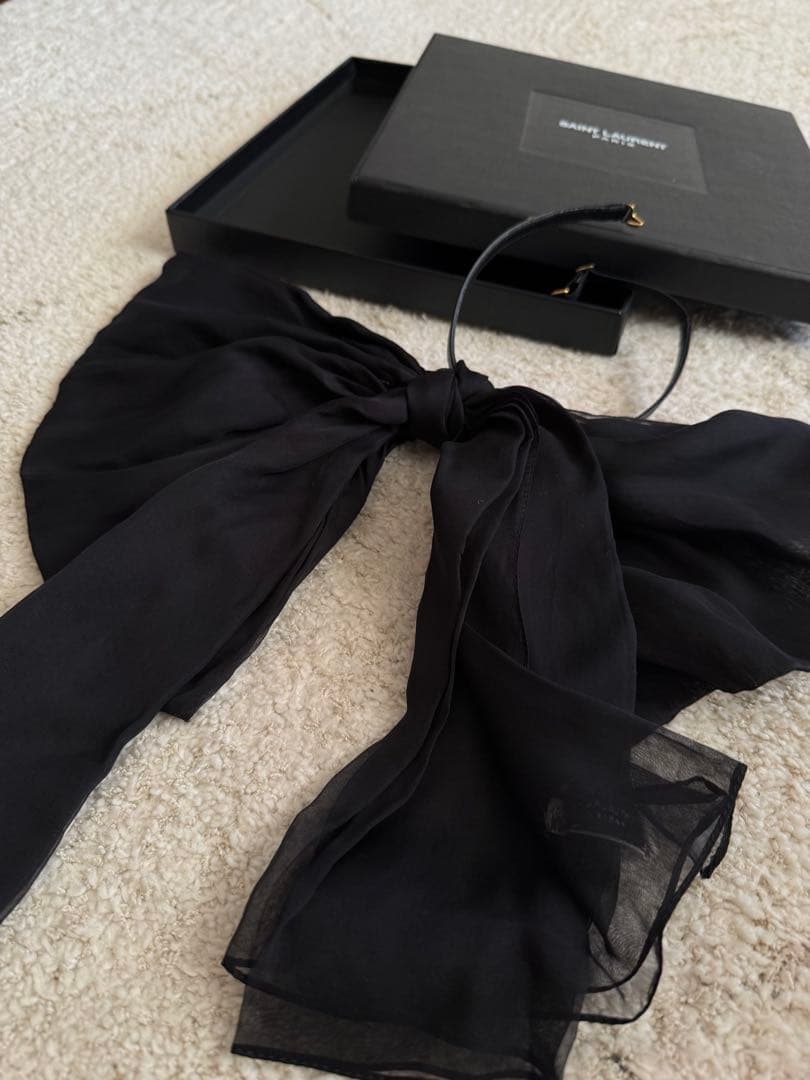 中古美品　Saint Laurent Paris チョーカー リボン シルク