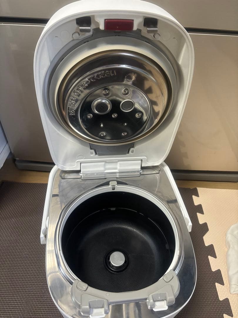 [倉庫処分セール]パナソニック おどり炊き 圧力SR-W10A -24年製