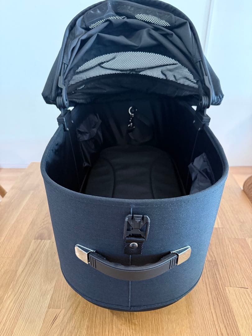 【新品未使用】【美品】エアバギー ドーム3 ラージ　ブレーキモデル　ペットカート