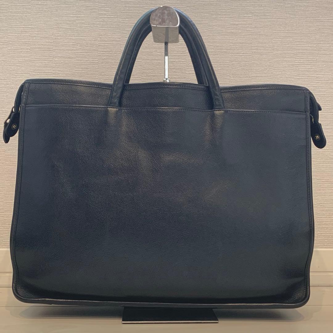 極美品✨イルビゾンテ　ビジネスバッグ　オールレザー　A4 ロゴ型押し　ブラック