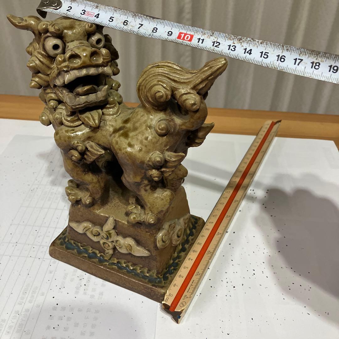 沖縄　琉球　壺屋焼　新里勇人作 台付シーサー ヤチムン　やちむん