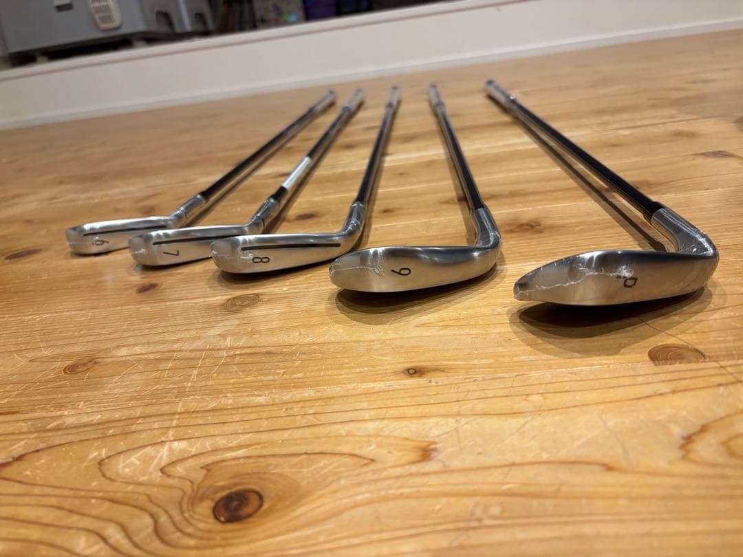 【未使用】 テーラーメイド　Qi アイアン #6-P 純正カーボン 　新品