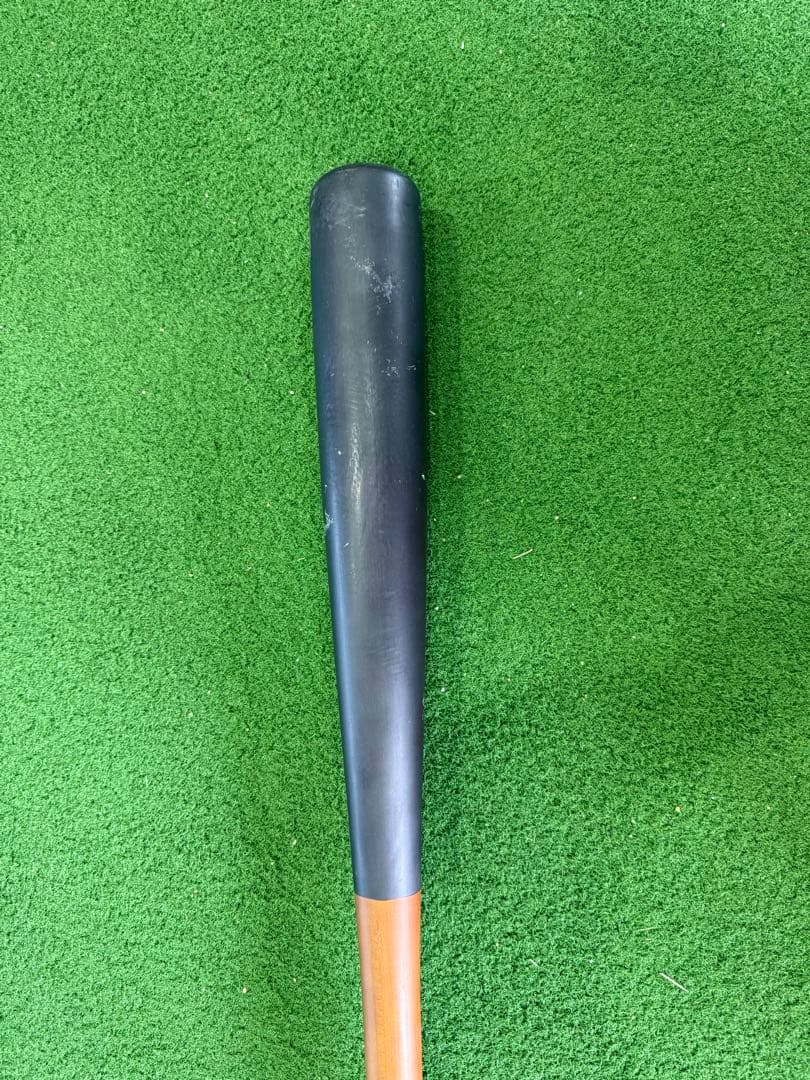 ビクタス　バット　硬式木製　V51 84cm 862g