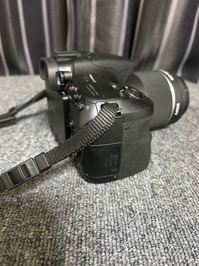 SONY ソニー α65 （SLT-A65V）デジタル一眼レフカメラ レンズ付き