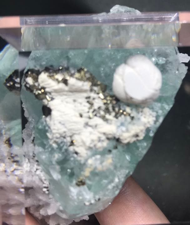 フローライト 蛍石 原石 鉱物標本　透明