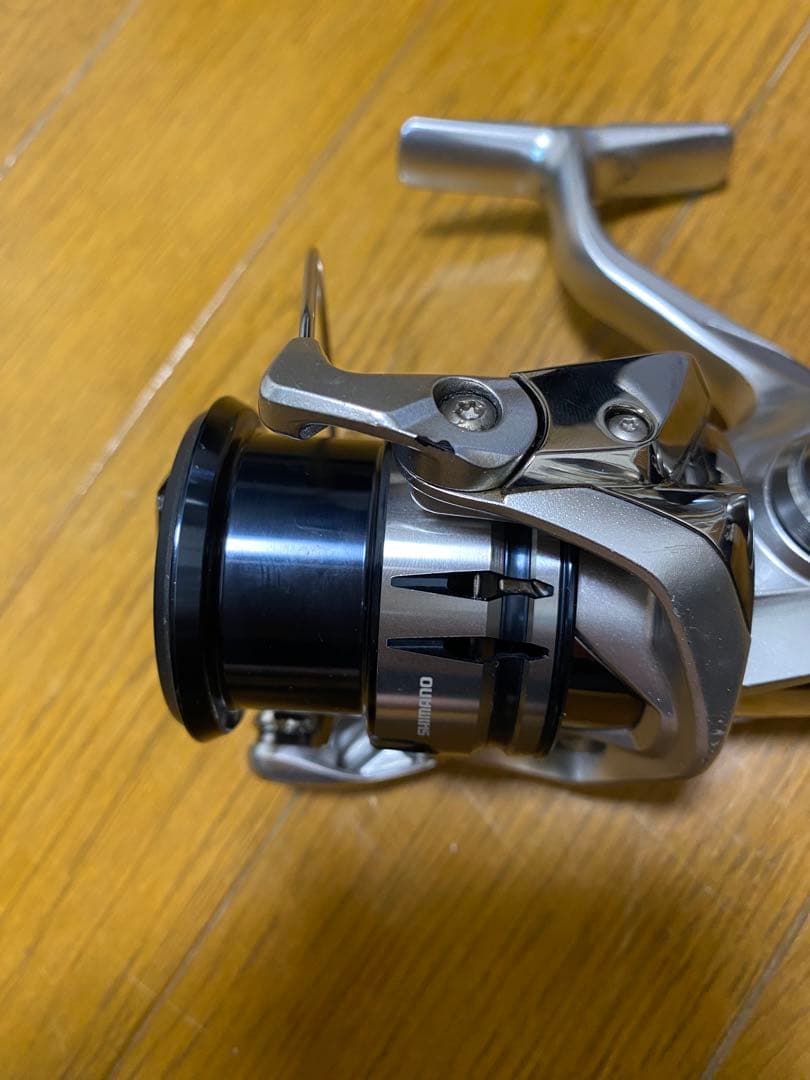 SHIMANO STRADIC 3000MHG スピニングリール