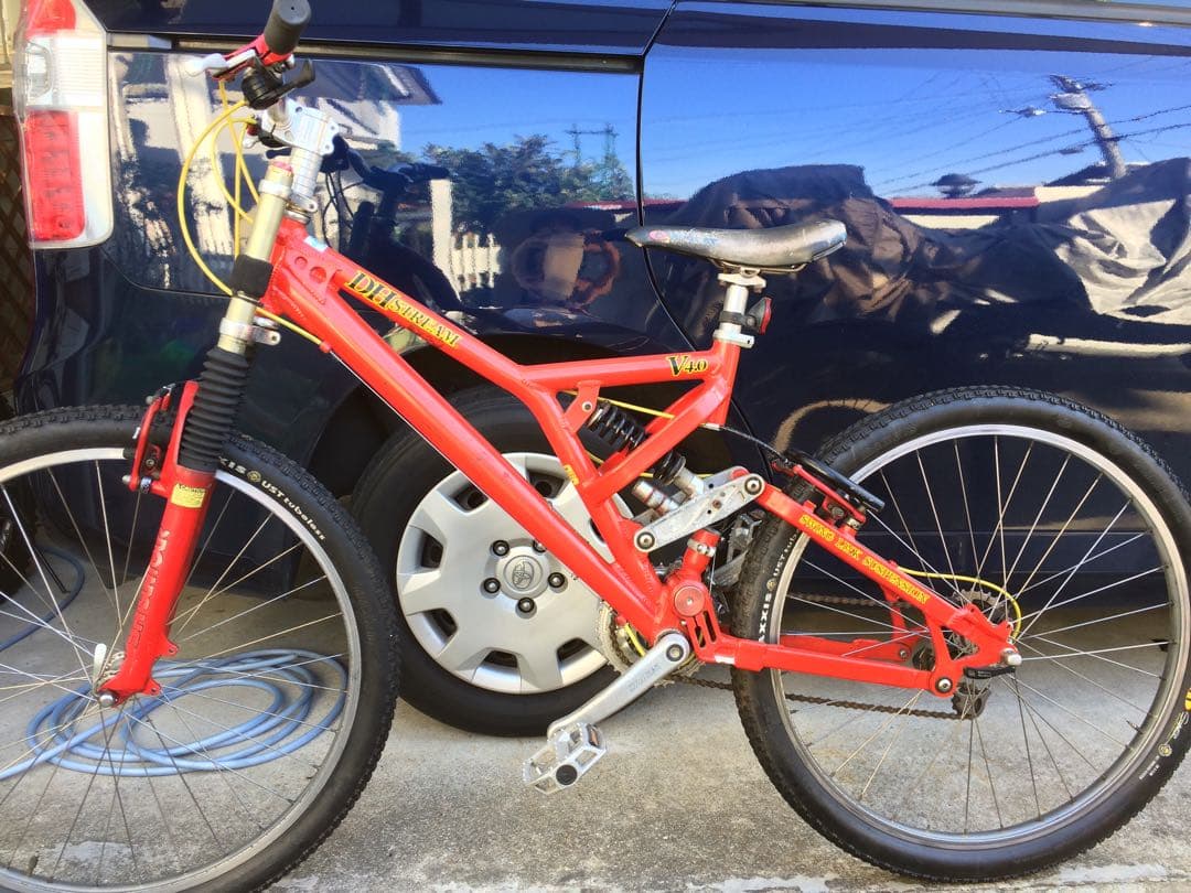 クワバラダウンヒルバイク