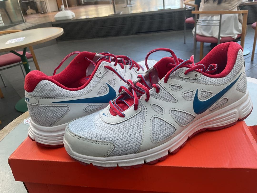 ナイキ　レボルーション2MSL 9.5 27.5センチ