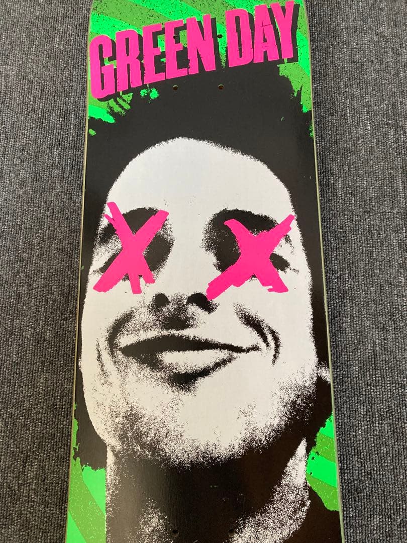 【ポ◯ト】greenday スケボーデッキ　real コラボ