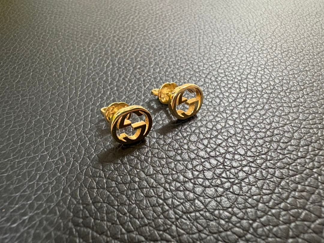GUCCI ゴールド Gロゴ ピアス　18金