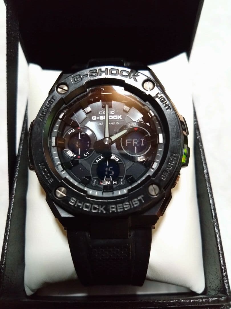 G-SHOCK デジタル腕時計 ブラック　GST-W100G