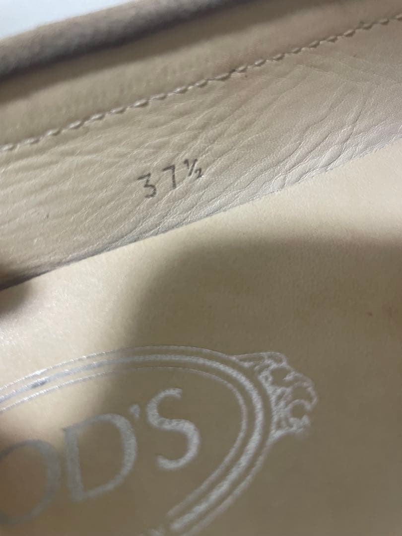 TOD'S ベージュ ローファー スウェード