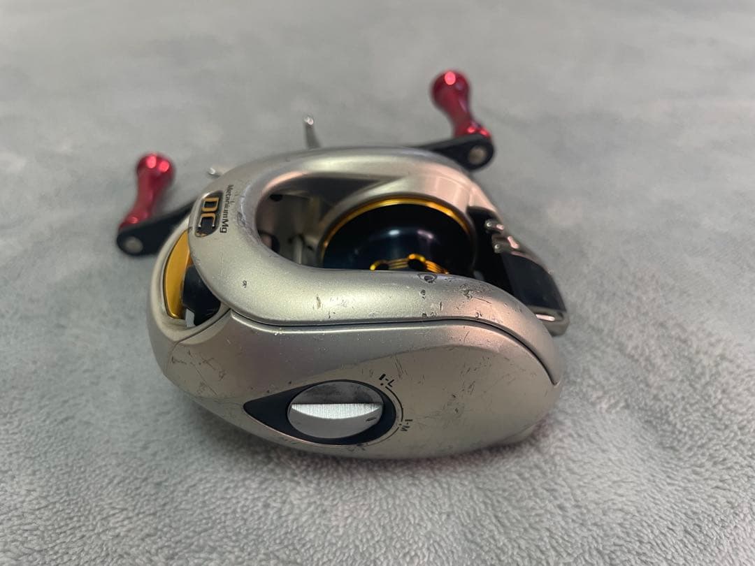 ☆ベイト6機出品☆メタニウムMG DC 右巻き カーボンハンドル