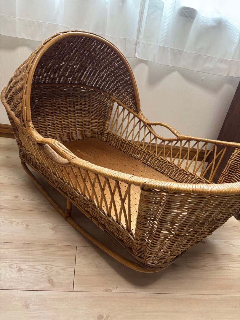 ベビーベッド　ゆりかご　アンティーク　籐製　ヴィンテージ　店舗什器ドライフラワー