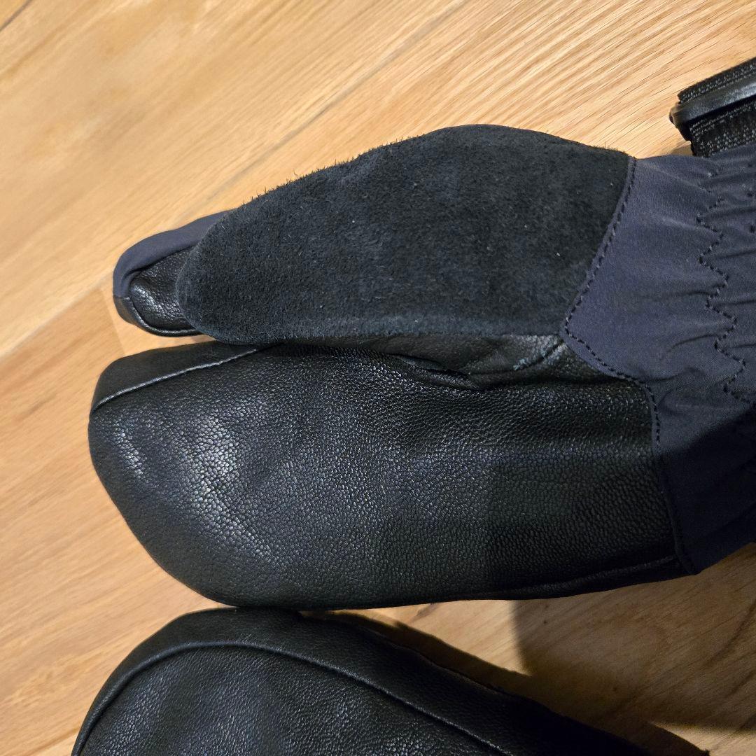  ソロイストフィンガーSサイズ　モンベルのリーシュ付き