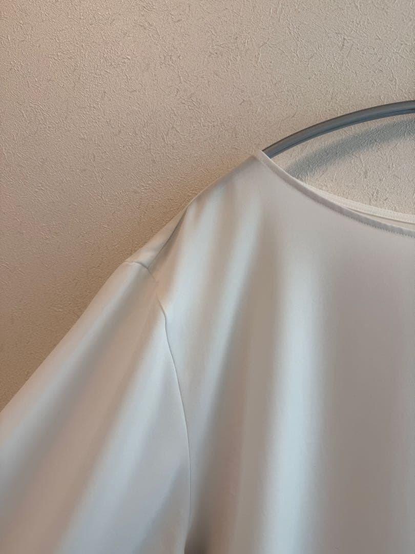 美品ガリャルダガランテ ラウンドブラウスTee万能インナー