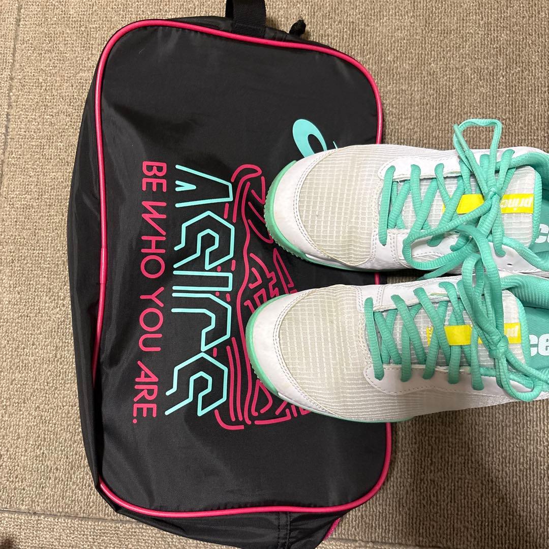 軟式　ソフトテニスラケット　テニスシューズセット　部活