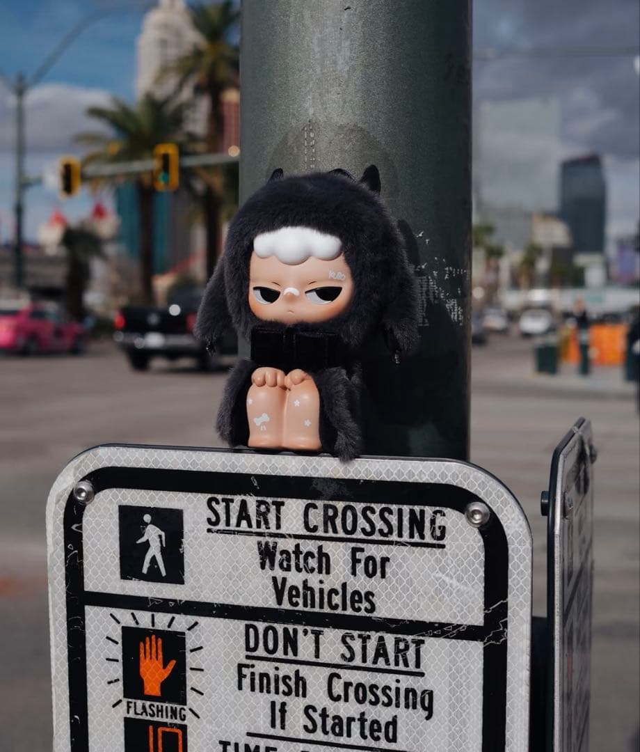 POPMART KUBO Shadow ぬいぐるみペンダント