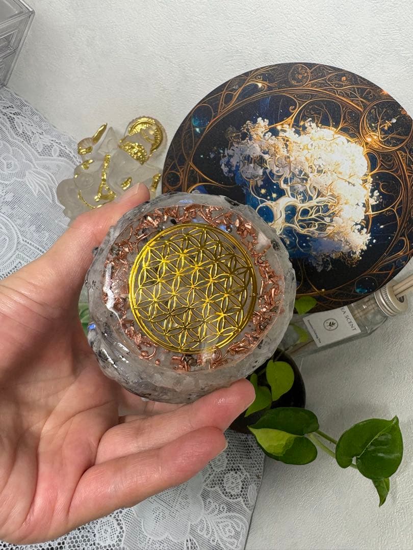 オルゴナイト 白い狐さんの小物入れ ムーンストーン