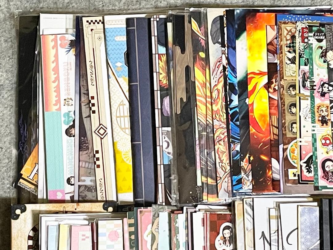 鬼滅の刃 紙類 薄物 550枚以上 まとめ売り 大量 箔押し レア 非売品