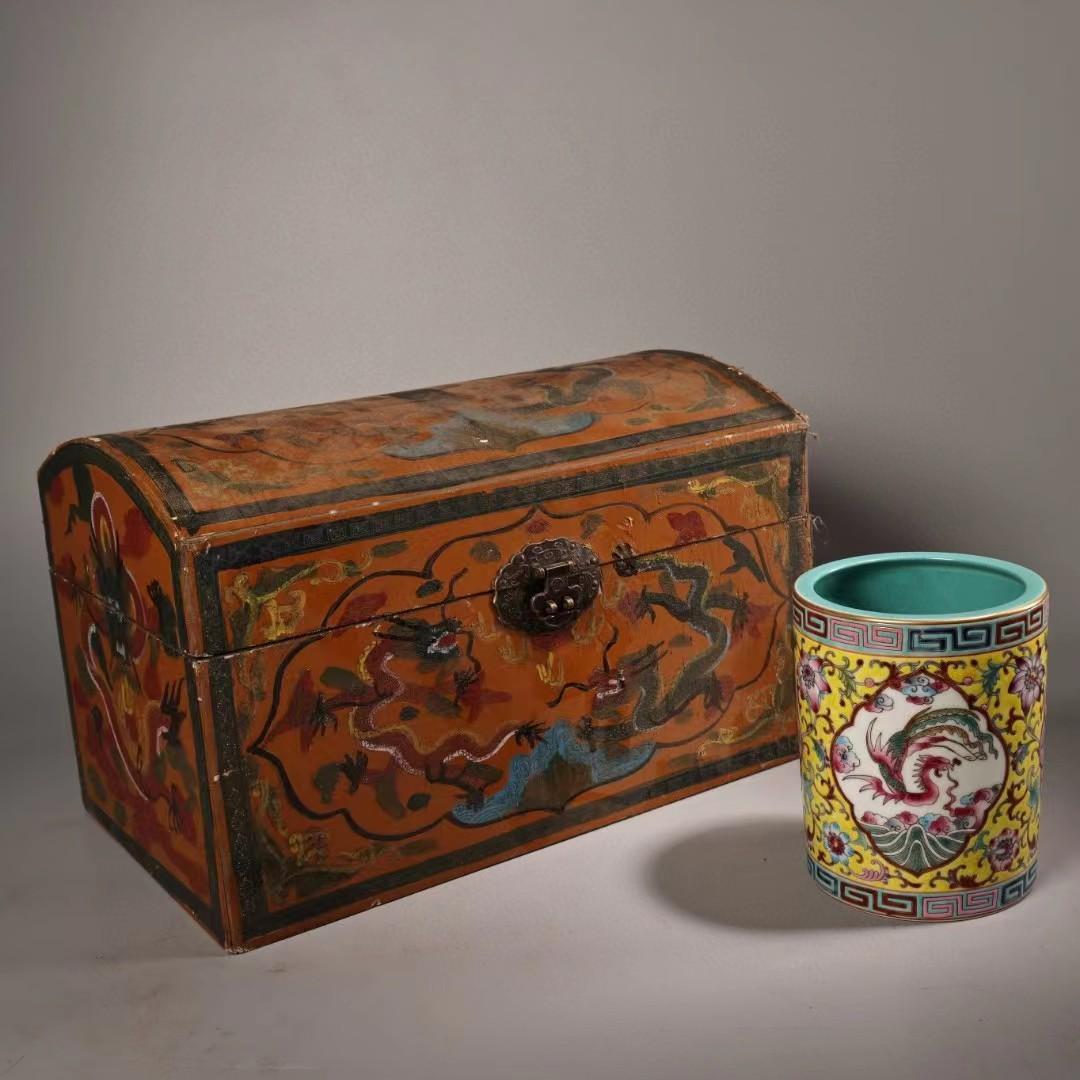 中国古美術・珍蔵珐琅彩粉彩陶磁器のペン立・書道品・純手描き・案頭・文房具・箱付き