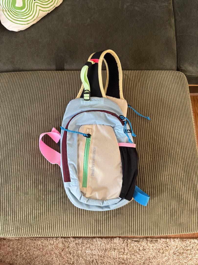 ピークパフォーマンス　アウトドアスリングバッグ4.5L