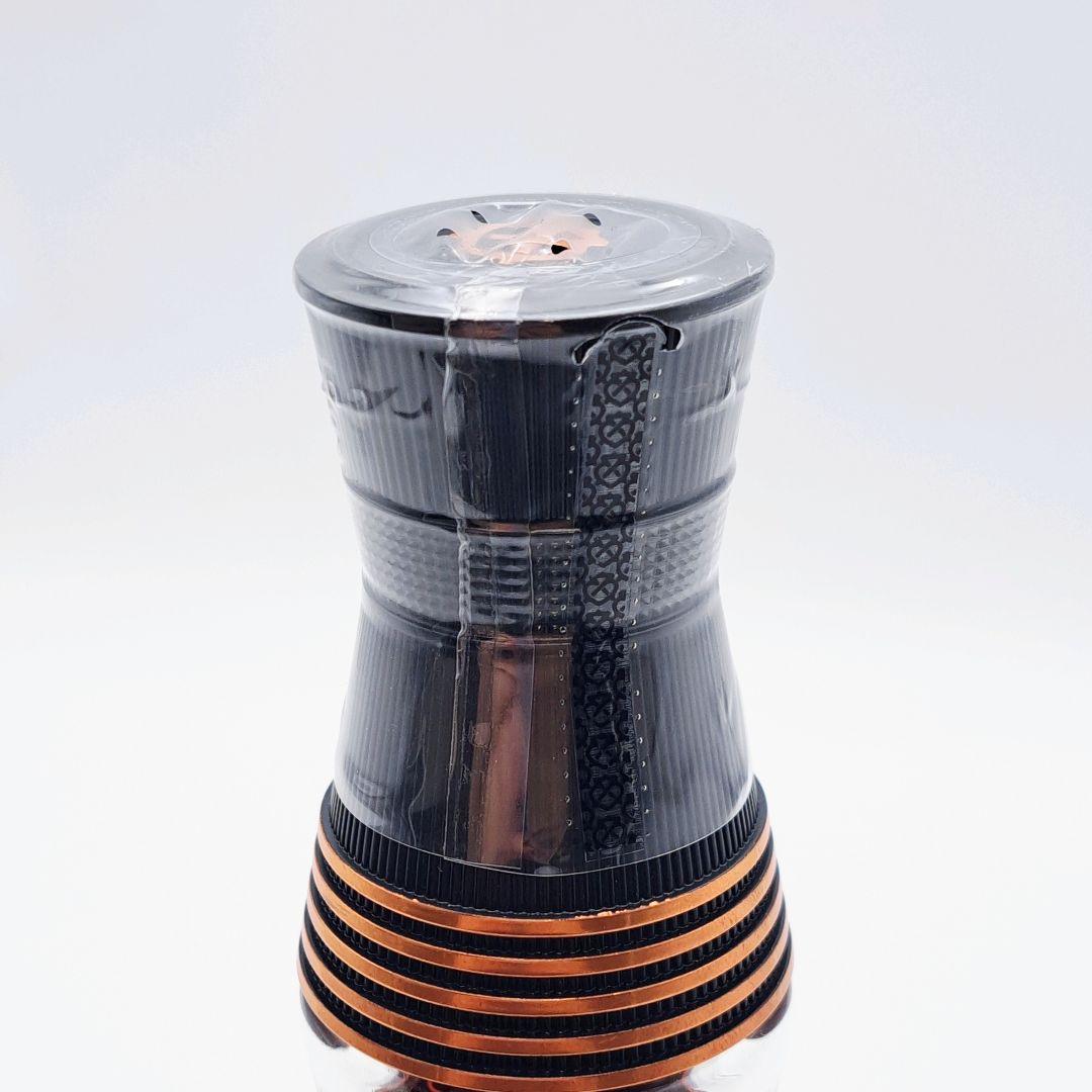 ウイスキー シーバスリーガル アルティス 20年 700ml 箱付