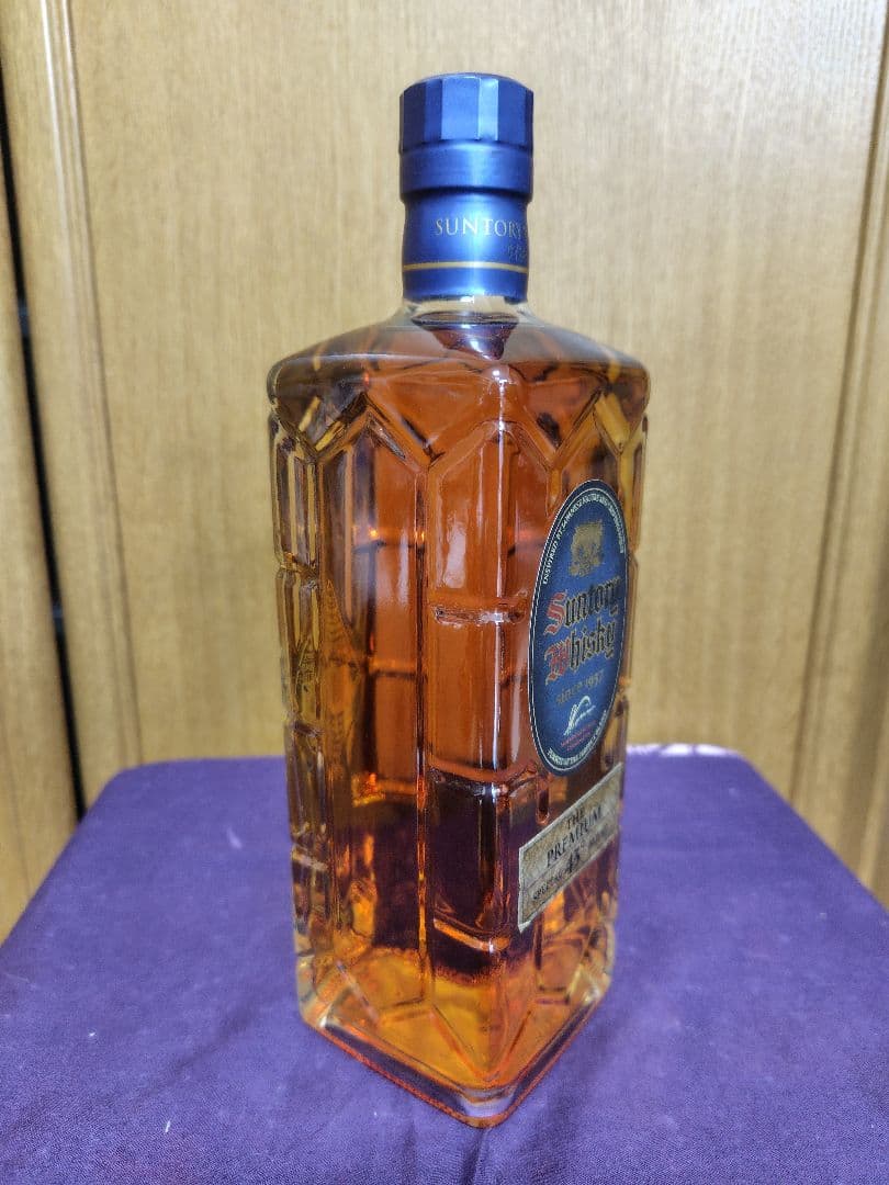 Suntory The Premium 43% ウイスキー