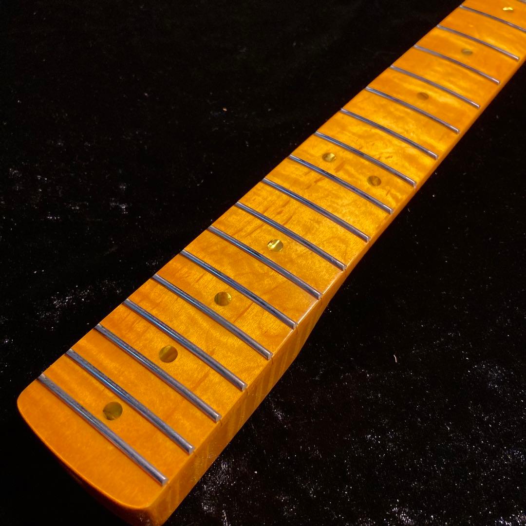 カナダ産フレイムメイプル　エレキギターネック　ストラトキャスター　ヴィンテージ