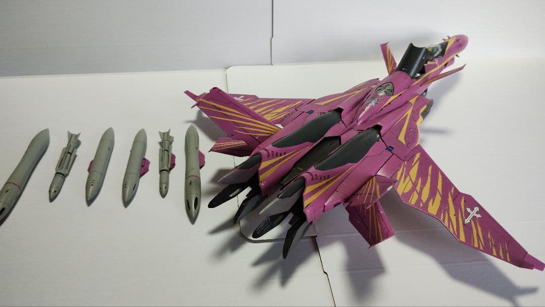 プラモデル完成機　1/72　SV-51γ、Nora type(マクロスゼロ)