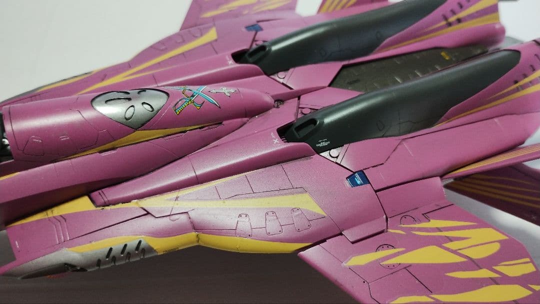 プラモデル完成機　1/72　SV-51γ、Nora type(マクロスゼロ)