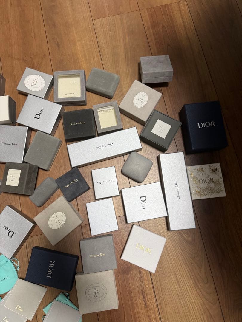 DIOR 箱