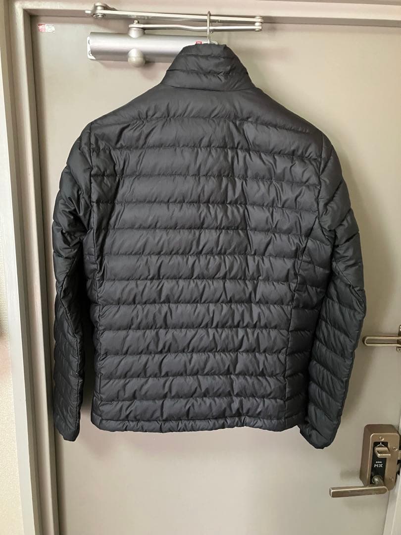 Patagonia ブラック ダウンジャケット