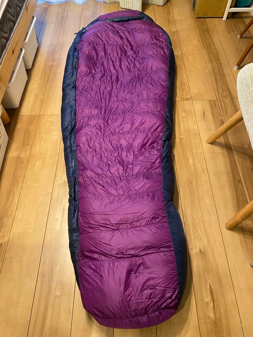 【美品】イスカ　エアドライト860 シュラフ　ストレージバッグ、圧縮袋付き