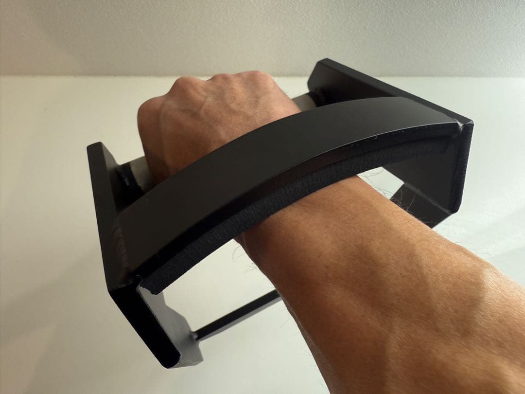 手首で押す ケーブルサイドレイズアタッチメント