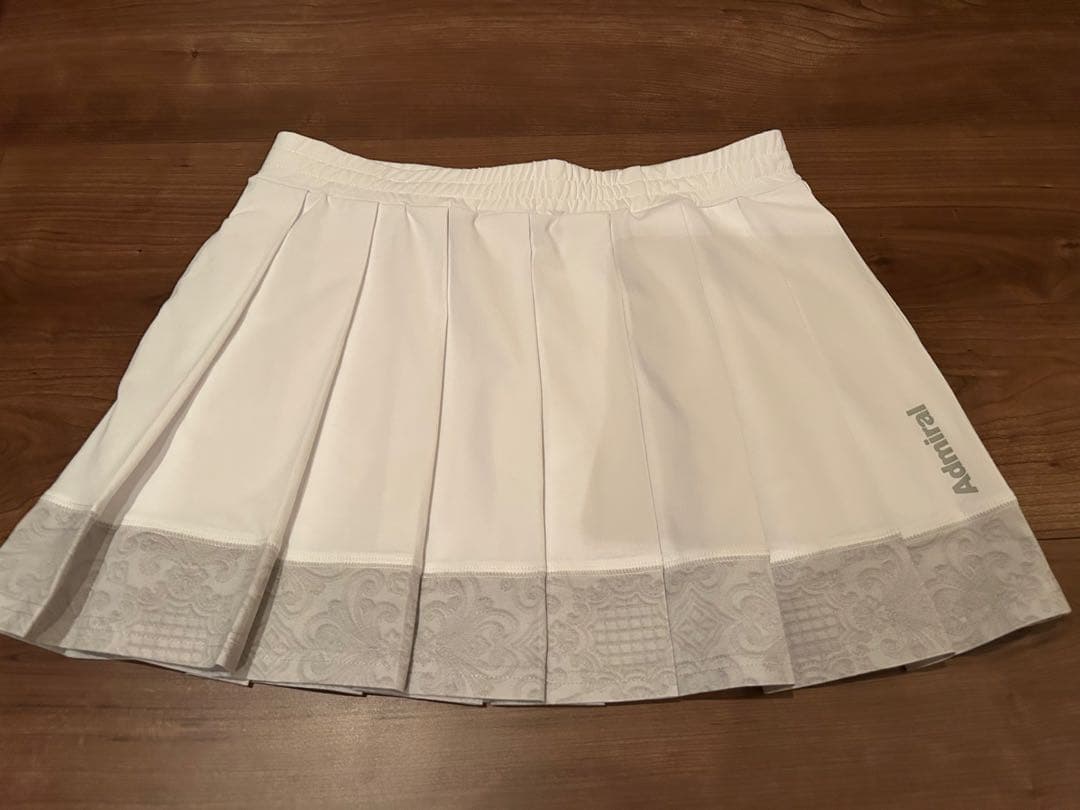 Admiral ホワイト プリーツスコート