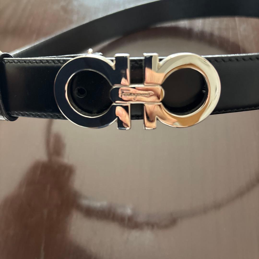 Salvatore Ferragamo 黒レザー ベルト S