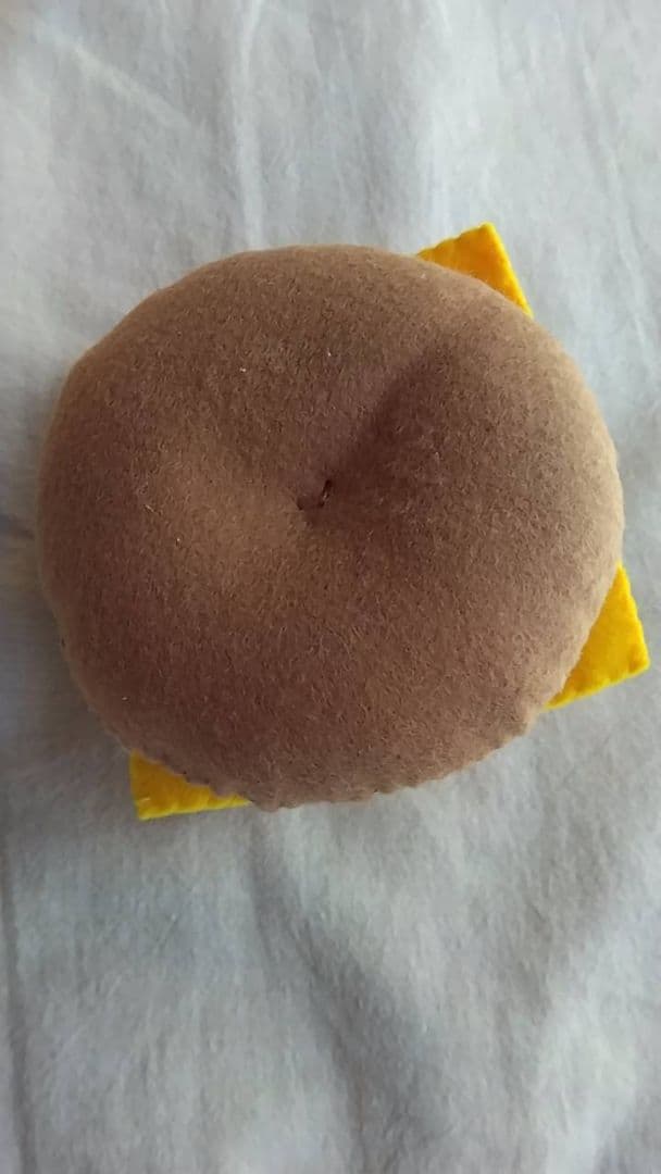 Yuri Hasegawa 長谷川有里 チーズバーガー　人形　ぬいぐるみ