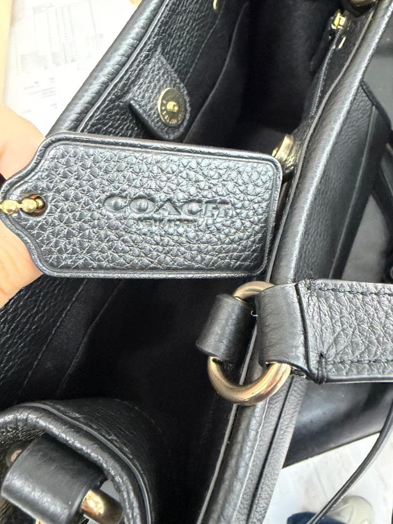 COACH ブラック本革ショルダーバッグ