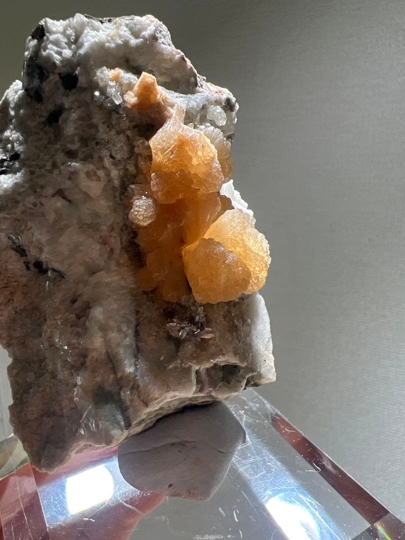 (美品)国産鉱物　岡山県内田産　束沸石